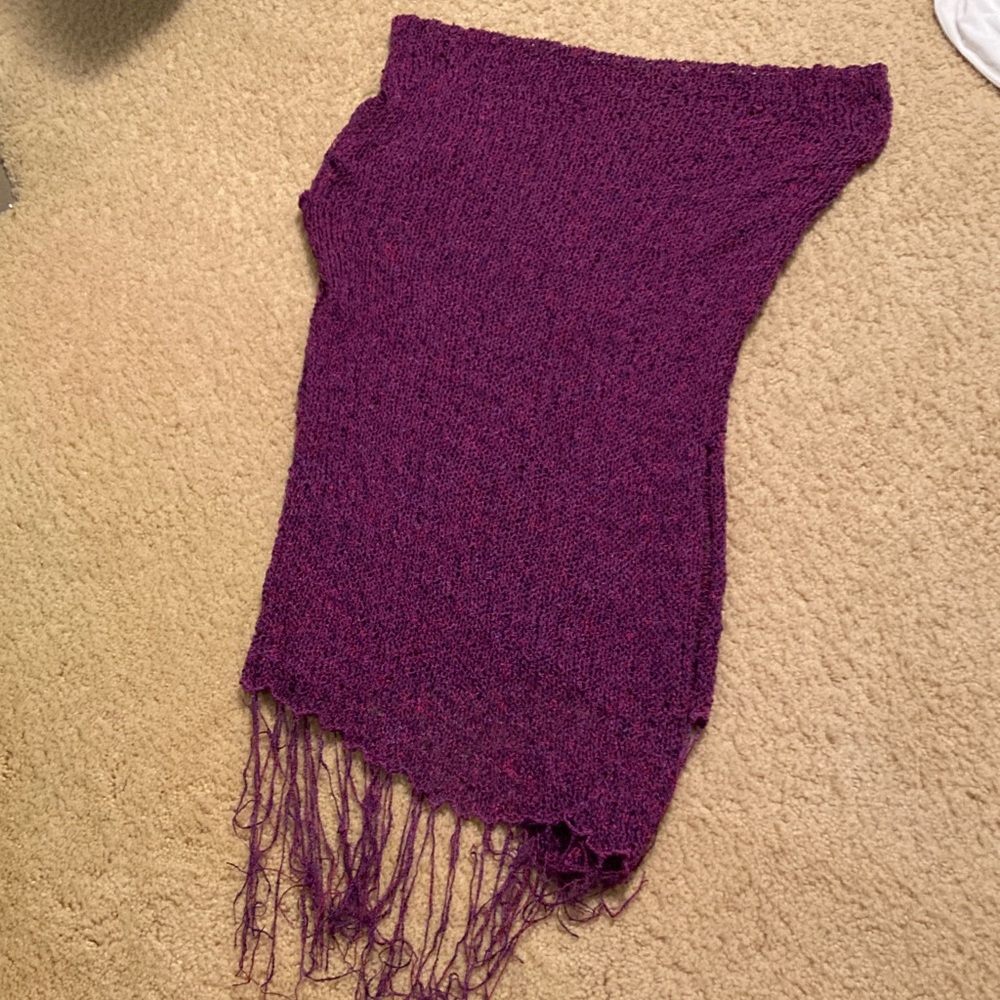 Elegant Knit Scarf in Deep Purple